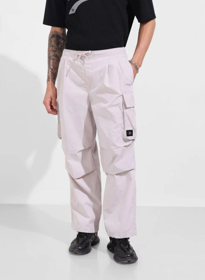 Men Relaxed Fit Textured Cargo Pocket Mid-Rise Joggers